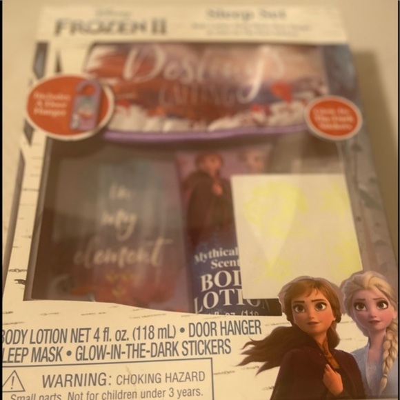 Disney Frozen II Sleep Set - Picture 2 of 4